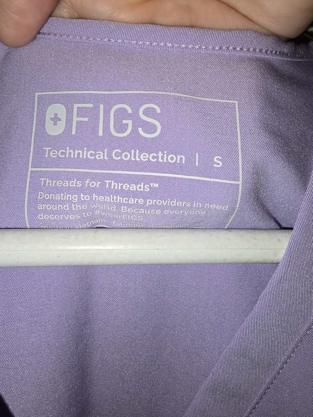 Figs LIKE NEW Lavender Scrubs Set with V-Neck Top - Size SMALL - Picture 3 of 7